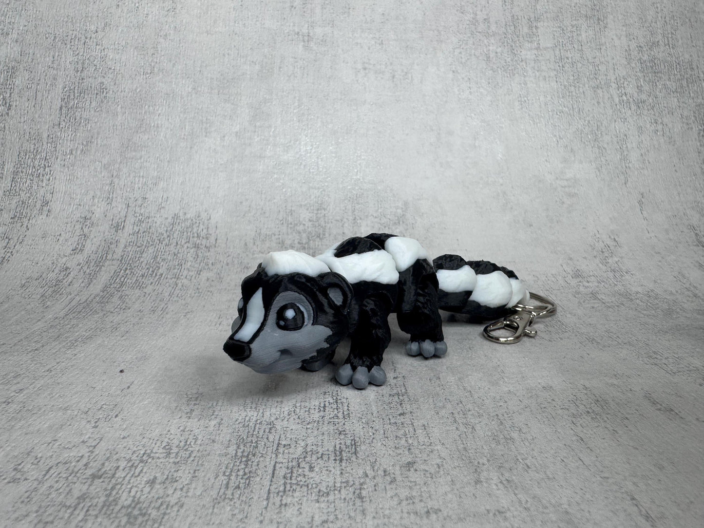 Pepper the Skunk Pocket Pal | Articulated 3D Printed Skunk | Optional Keyring | Desk Pet | Animal Lover Gift | Pocket Pal