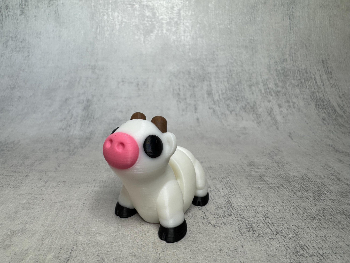 Molly the Cow Wigglet | Farm Collection | Articulated 3D Printed Cow | Cute Fidget Toy | Desk Buddy | Animal Lover Gift