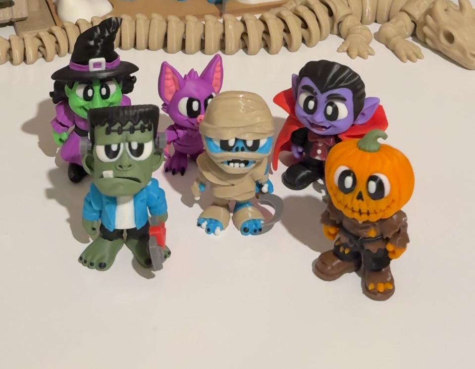 Halloween figure Set | Kids sensory toy | Spooky Collectible | Party toy
