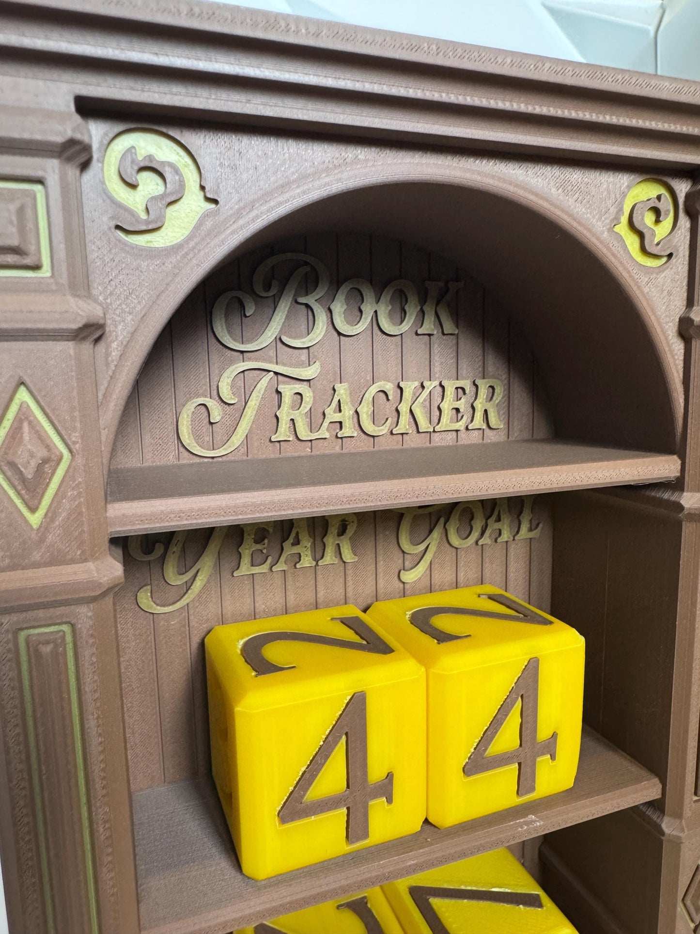 Book Tracker Reading Goal Display | Year Goal & Current Read Counter | BookTok Gift | Fantasy Bookshelf Decor