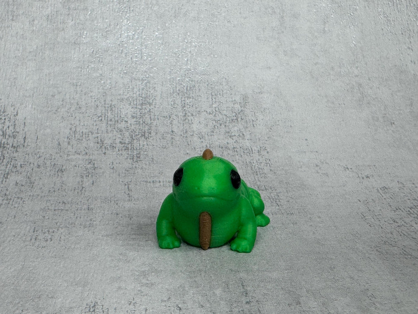 Iguana Wigglet | Rainforest Collection | Cute Articulated Iguana | 3D Printed Desk Buddy | Reptile Collectible | Fidget Toy