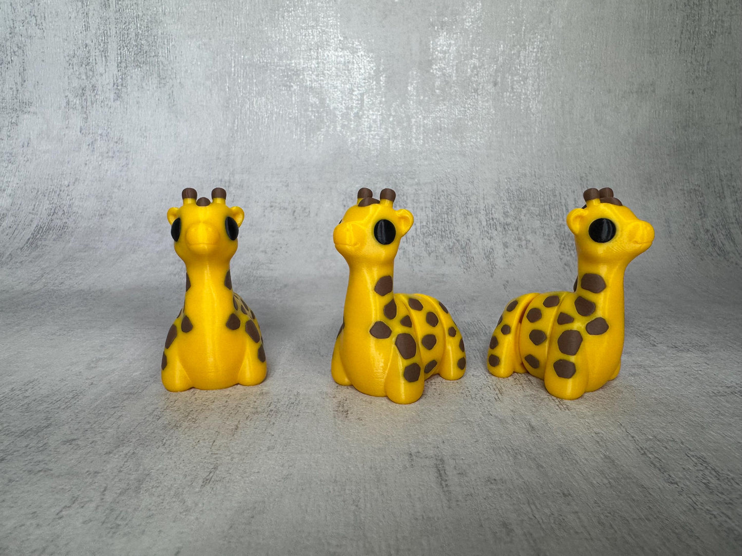 Giraffe Wigglet | Safari Collection | Cute Articulated Tiger | 3D Printed Desk Buddy | Collectible Fidget Toy | Giraffe Gift