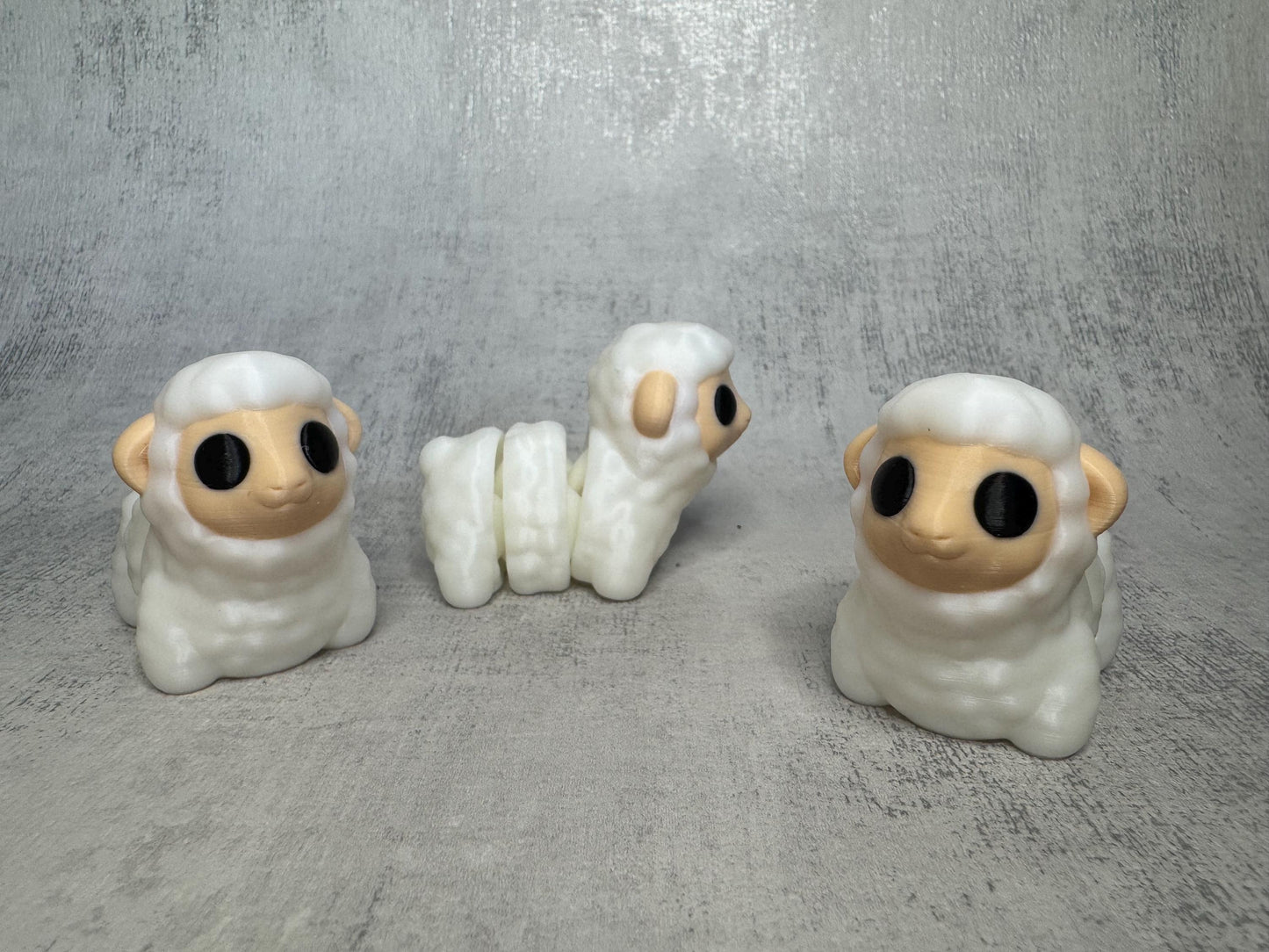 Daisy the Sheep Wigglet | Farm Collection | Articulated 3D Printed Sheep | Cute Fidget Toy | Desk Buddy | Animal Lover Gift