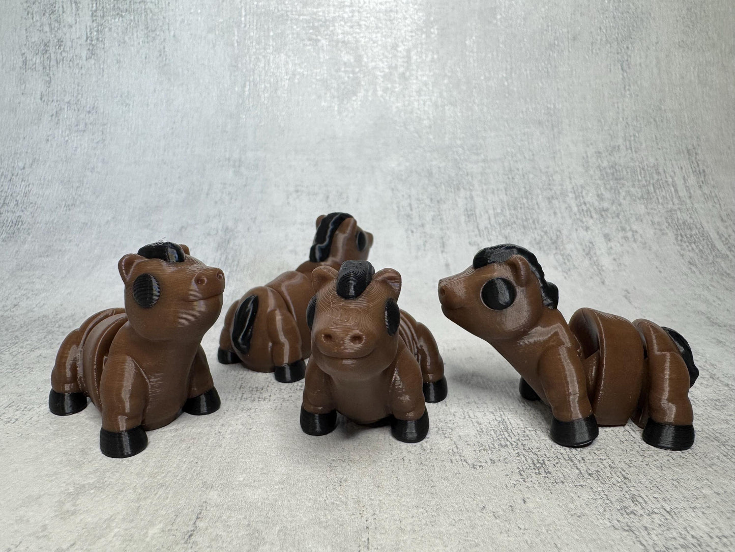 Henry the Horse Wigglet | Farm Collection | Articulated 3D Printed Sheep | Cute Fidget Toy | Desk Buddy | Animal Lover Gift