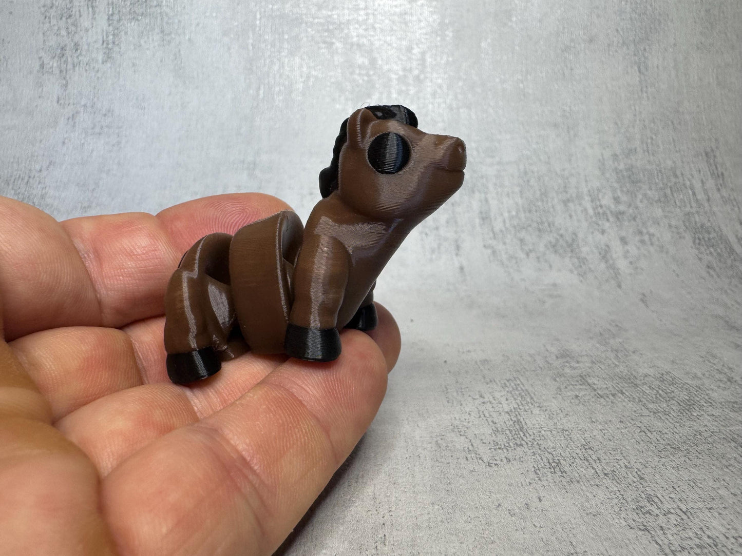Henry the Horse Wigglet | Farm Collection | Articulated 3D Printed Sheep | Cute Fidget Toy | Desk Buddy | Animal Lover Gift